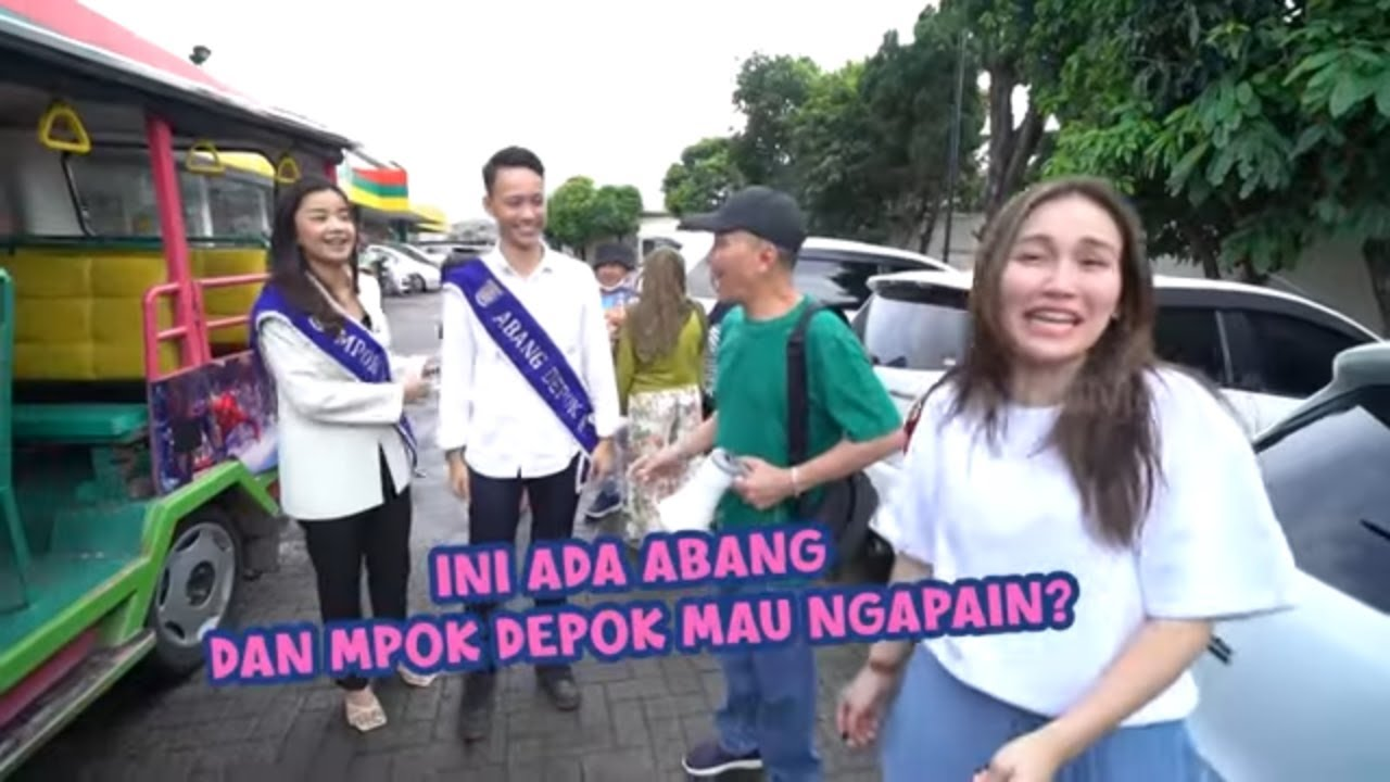 CFD Depok Perdana: Ayah Ayu Ting-Ting "Ojak" Jadi Rebutan Selfie Ibu-ibu