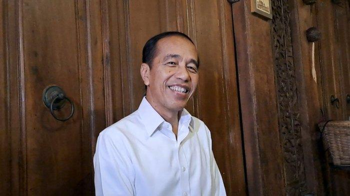 Pengacara Jokowi Sebut Menunjukkan Ijazah Asli ke Publik Tak Akan Selesaikan Persoalan: Analisis Hukum, Politik, dan Sosial