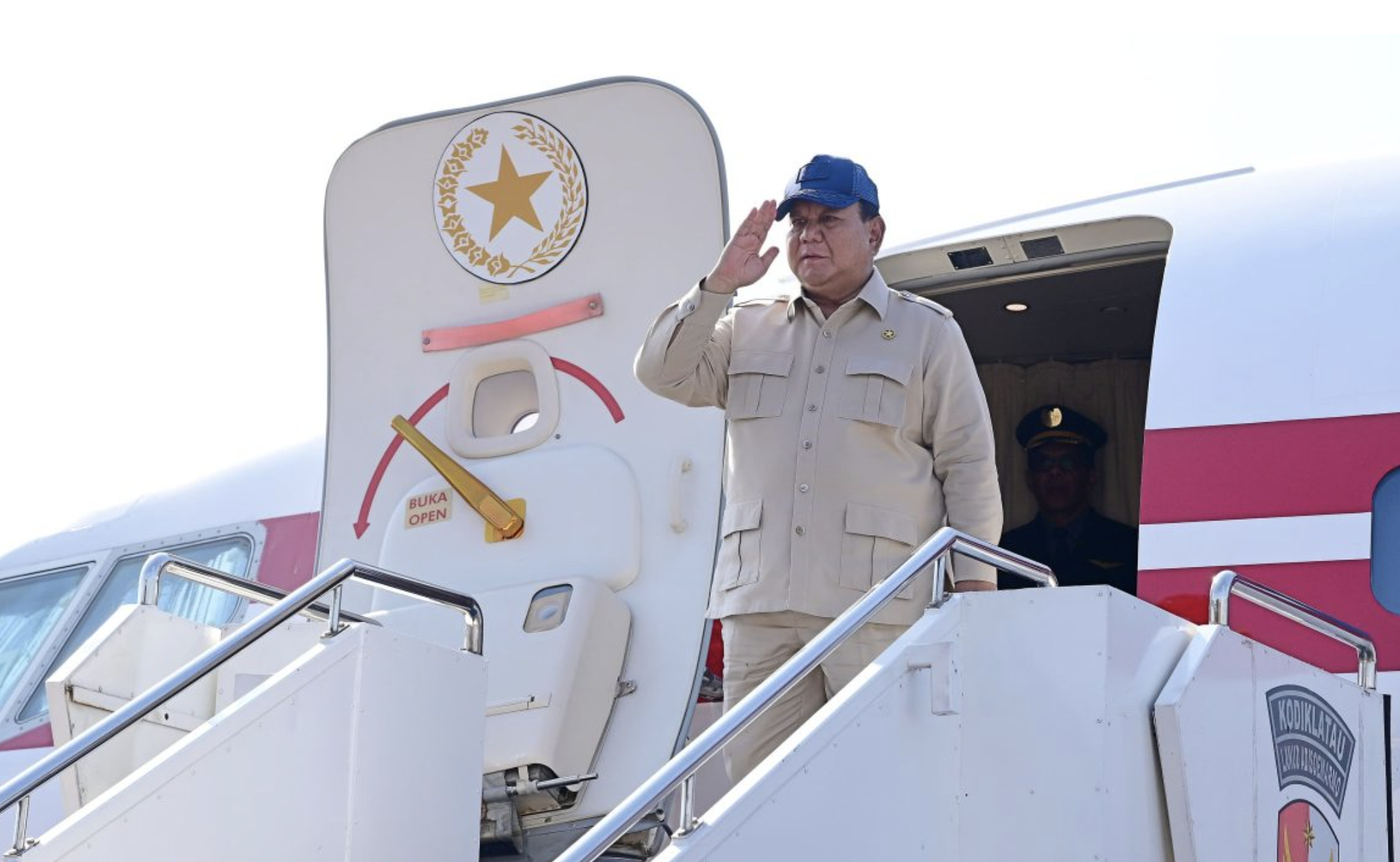 Usai Kunjungan Kerja di Jawa Tengah, Presiden Prabowo Bertolak ke Jakarta: Agenda Strategis dan Kolaborasi Politik