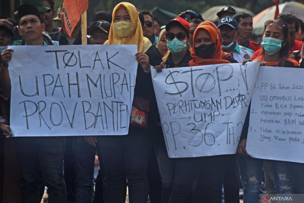 Ribuan Buruh Siap Geruduk DPR Tuntut Kenaikan Upah