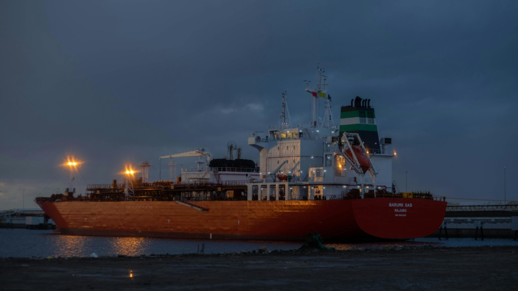 2 Kapal Pertamina Masih Tertahan di Selat Hormuz, Kemlu Terus Koordinasi