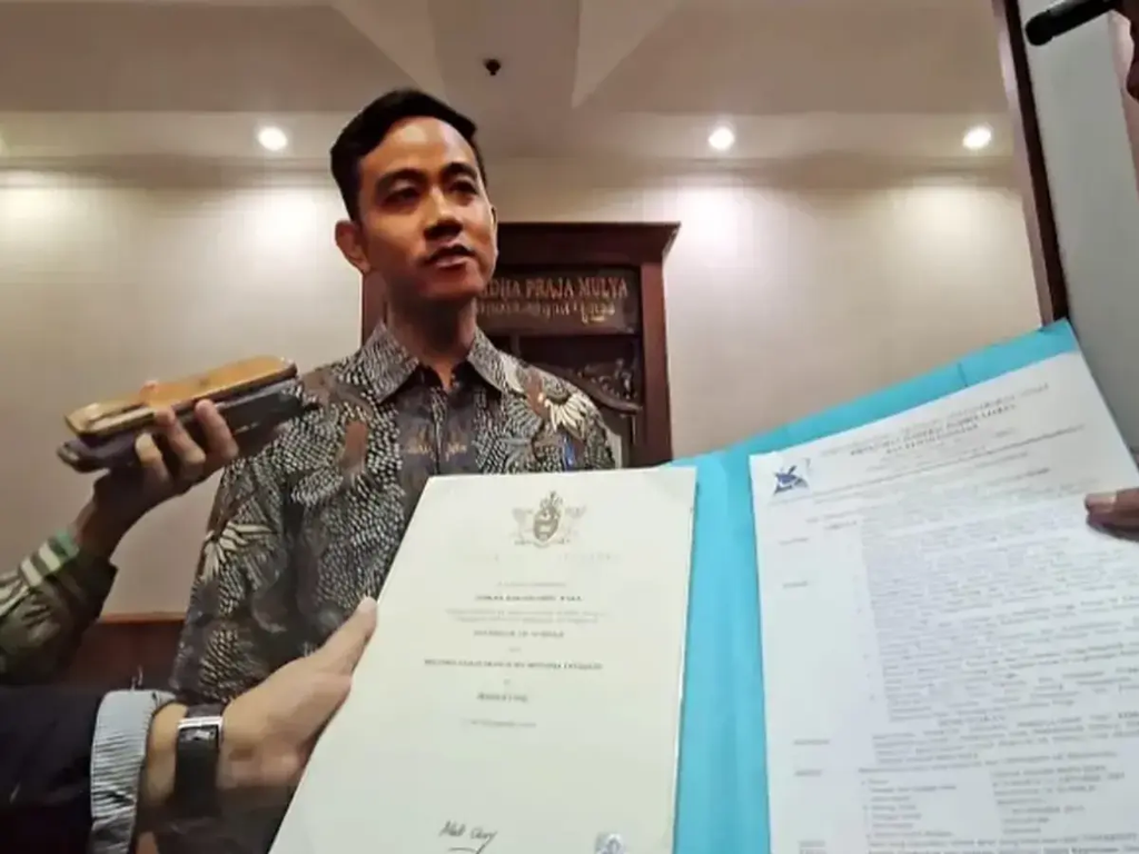 Ternyata Penyetaraan SMA Gibran Tanpa Ijazah, Tamat Dinilai dari Transkrip